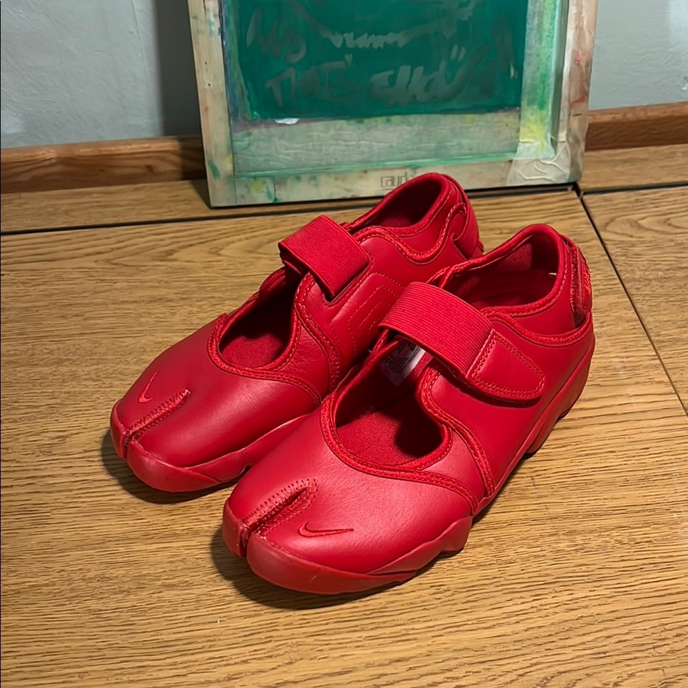 Nike Air Rift Premium “Fire Red” Tabis